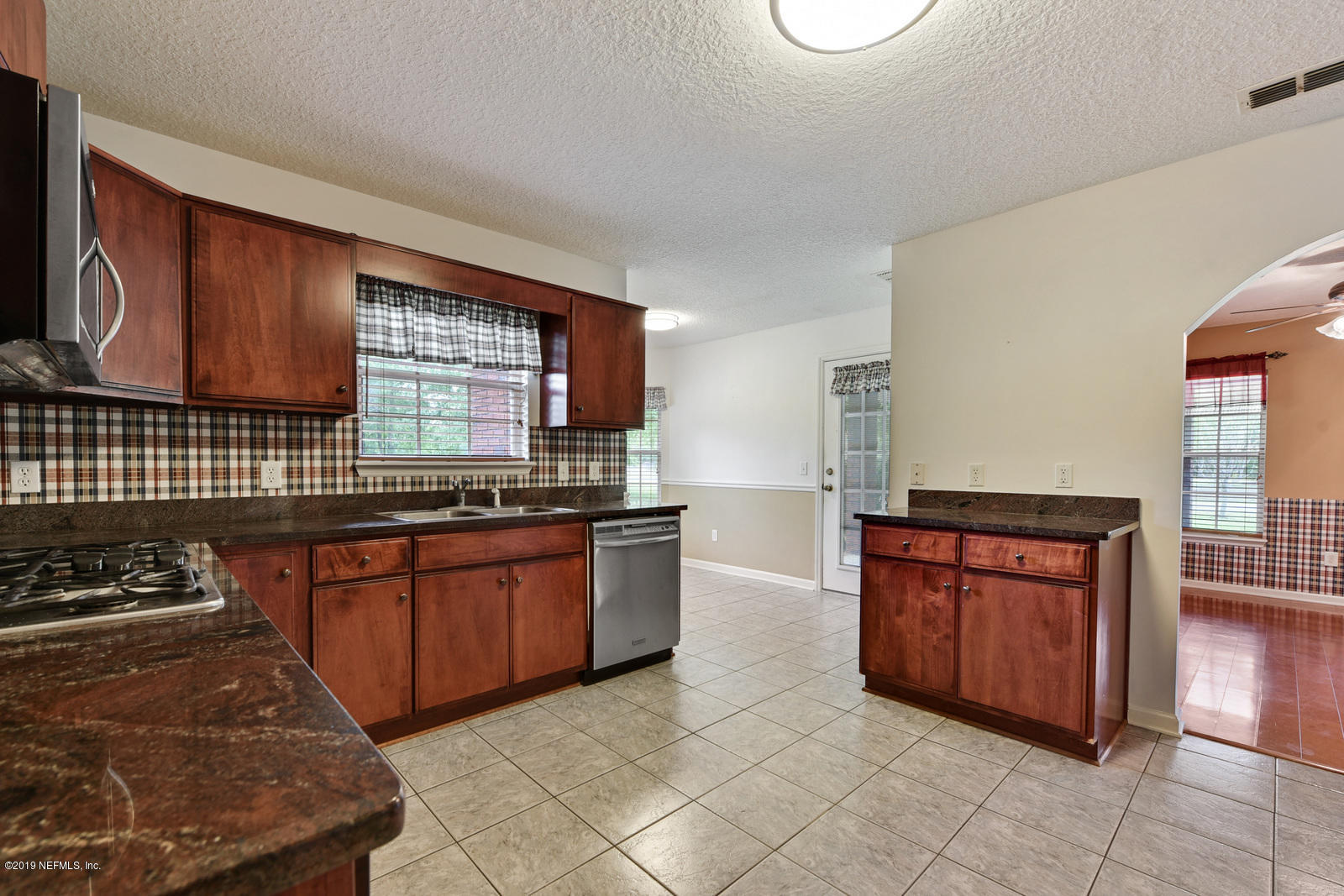 4515 Raintree Drive Macclenny, FL 32063 - Photo 6 of 24 011_1600x1067_mls_1600x1067