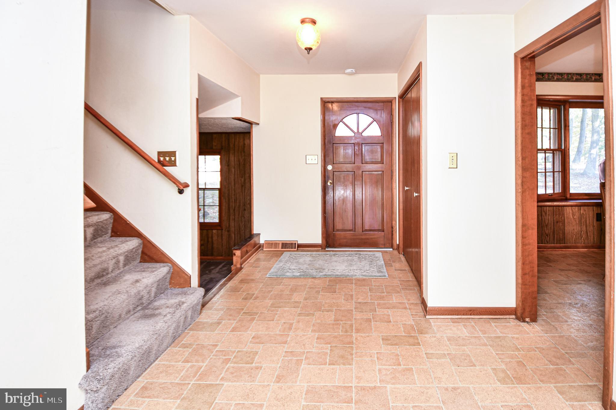 8008 Dustin Drive Frederick, MD 21701 - Photo 5 of 30