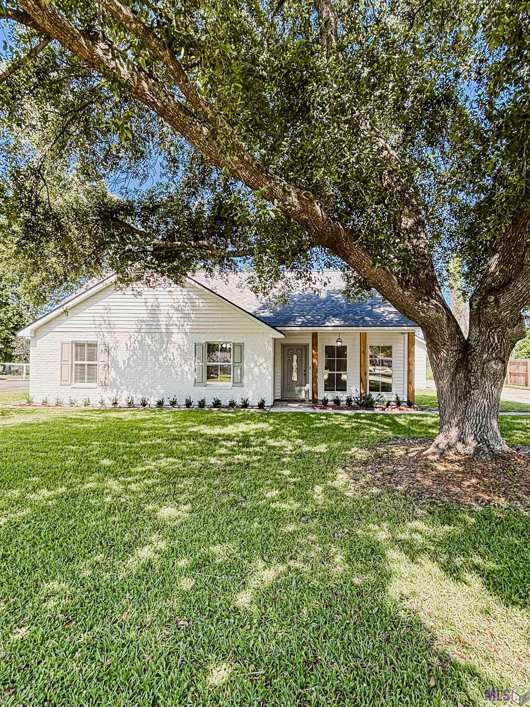 14189 Troy Duplessis Road Gonzales, LA 70737 - Photo 1 of 19