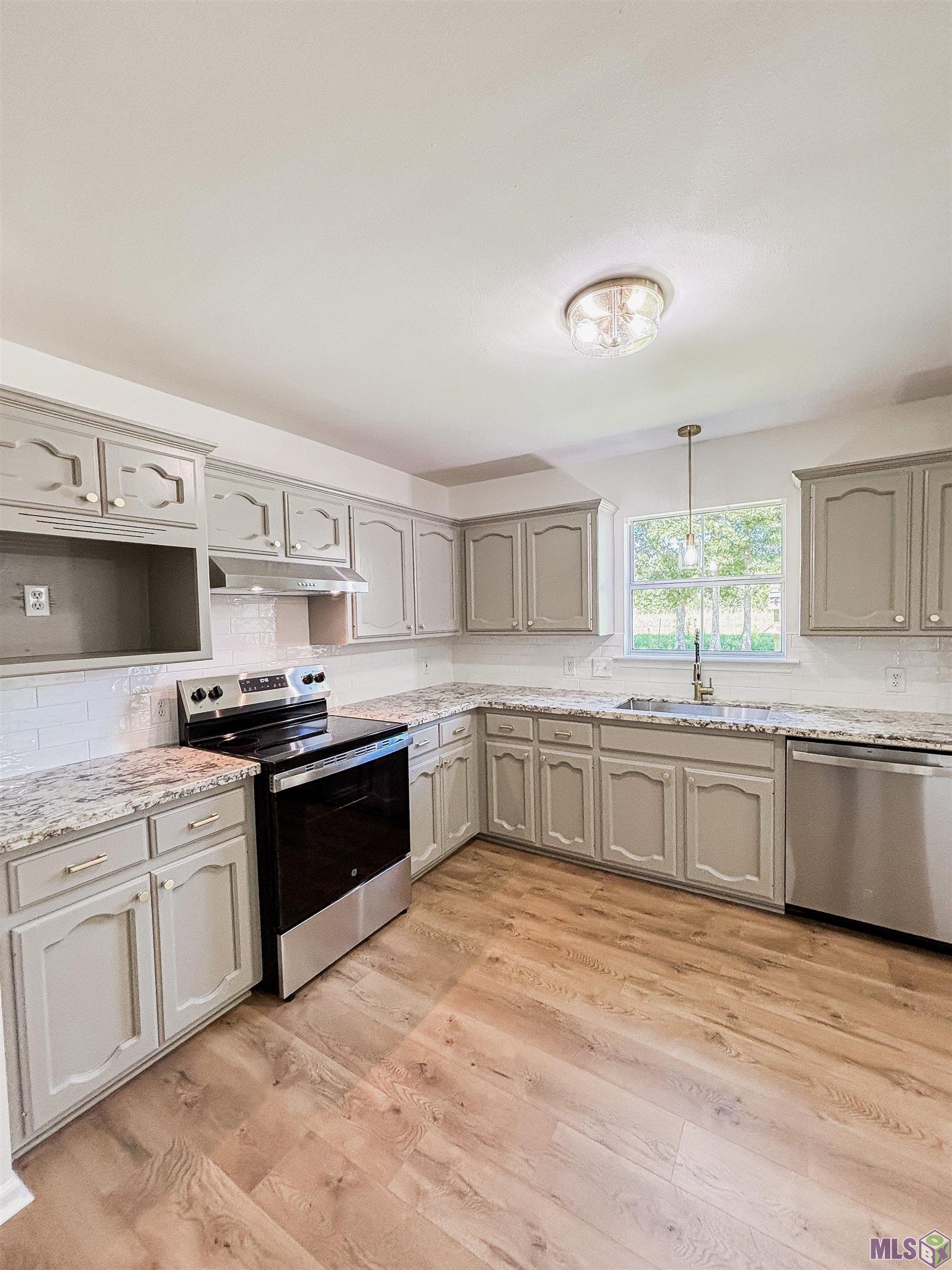 14189 Troy Duplessis Road Gonzales, LA 70737 - Photo 4 of 19