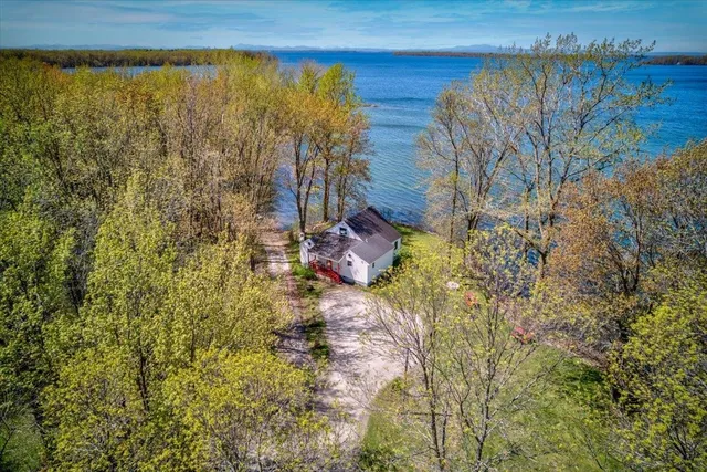 $499,000 | 570 Lapan Road, St. Albans Town, VT 05488