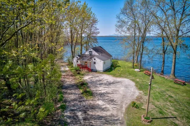 $499,000 | 570 Lapan Road, St. Albans Town, VT 05488