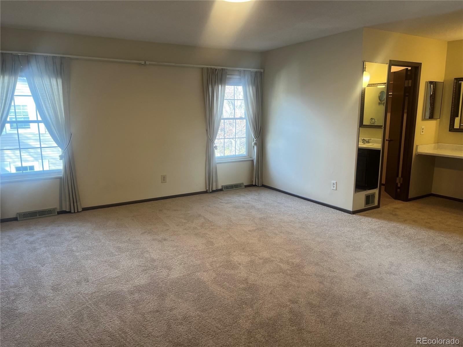 2750 South Heather Gardens Way Aurora, CO 80014 - Photo 17 of 48