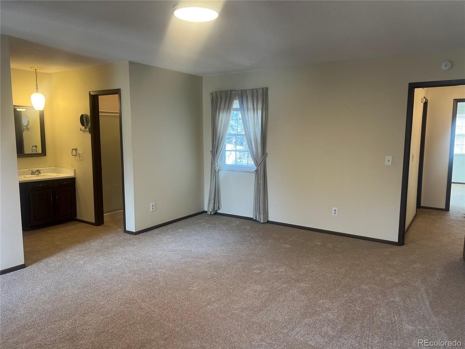 2750 South Heather Gardens Way Aurora, CO 80014 - Photo 18 of 48