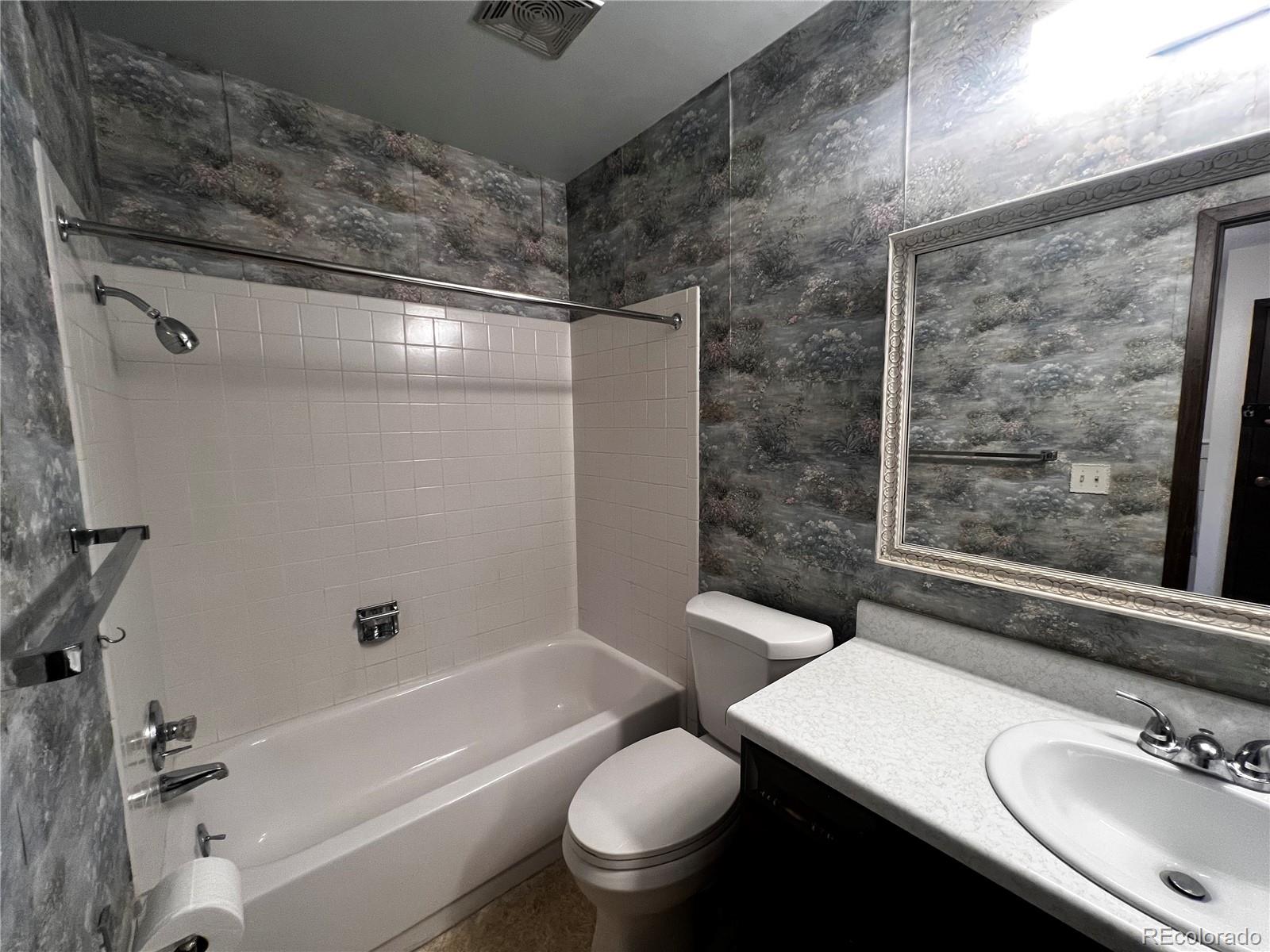 2750 South Heather Gardens Way Aurora, CO 80014 - Photo 28 of 48