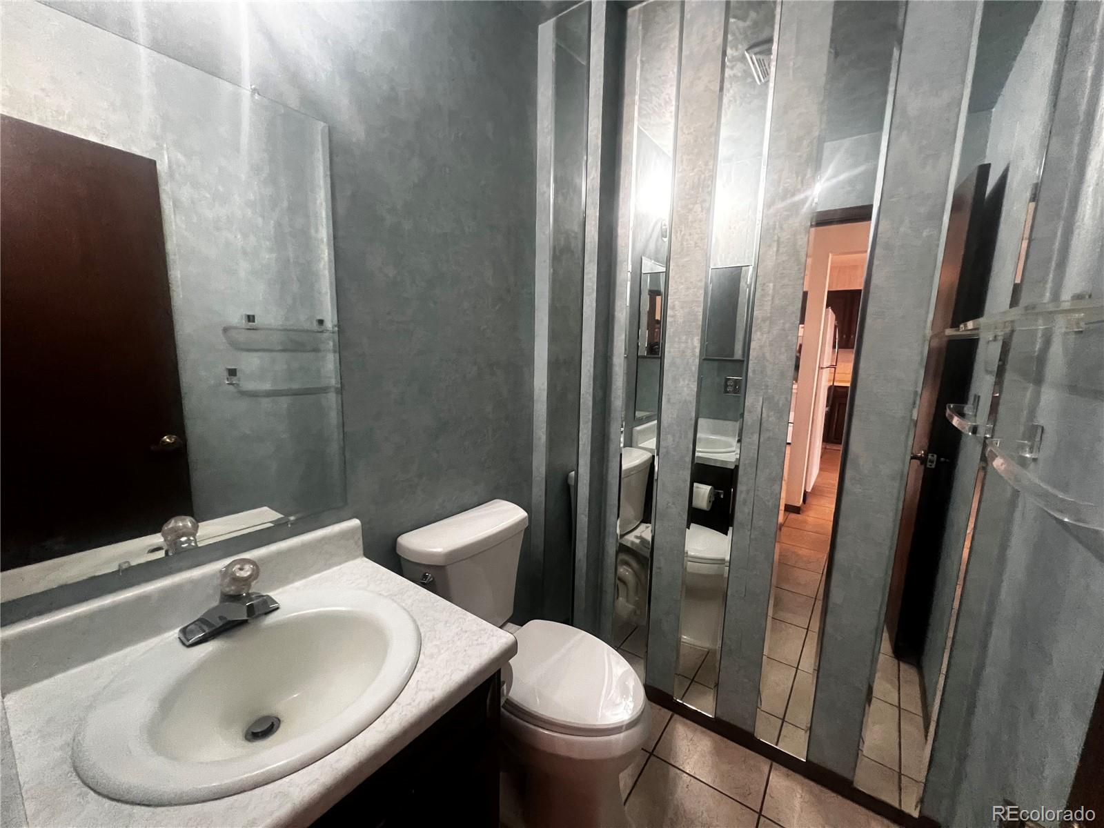 2750 South Heather Gardens Way Aurora, CO 80014 - Photo 8 of 48