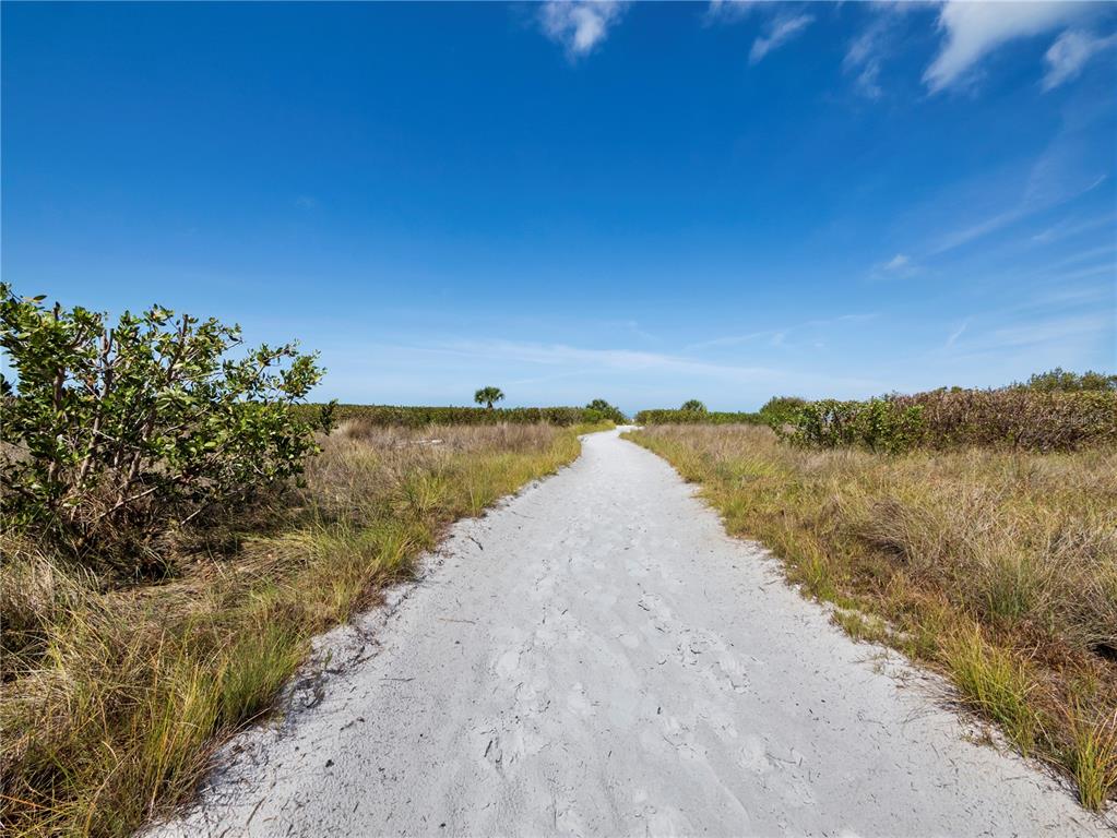 420 Beach Road, Unit 502 Sarasota, FL 34242 - Photo 26 of 34