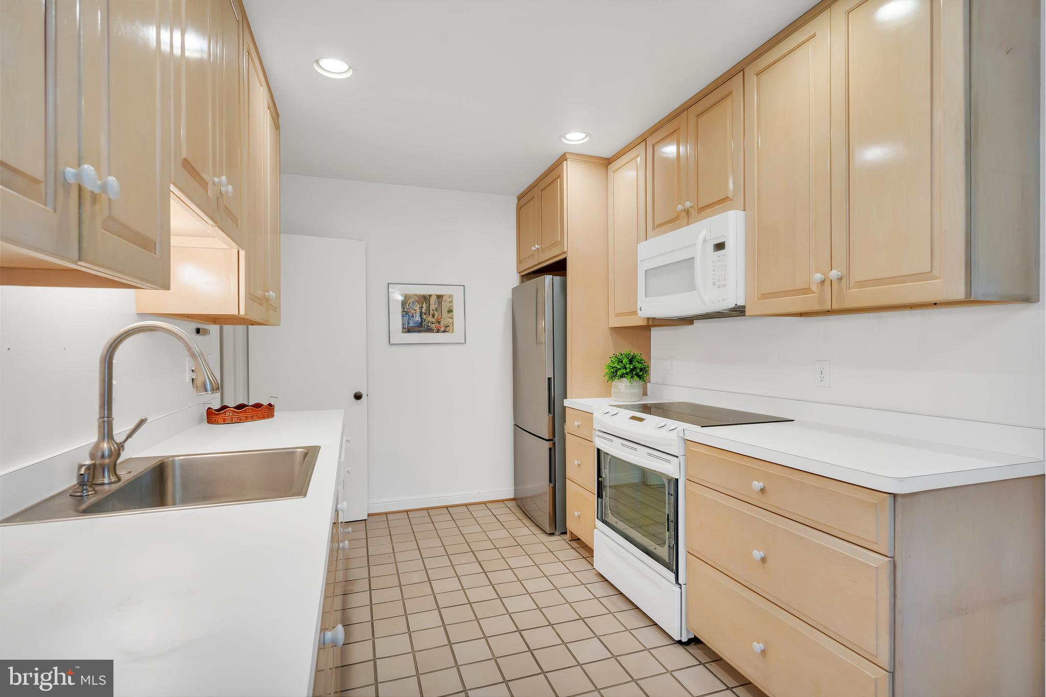 5523 Trent Street Chevy Chase, MD 20815 - Photo 11 of 42 Kitchen with Recessed Lighting