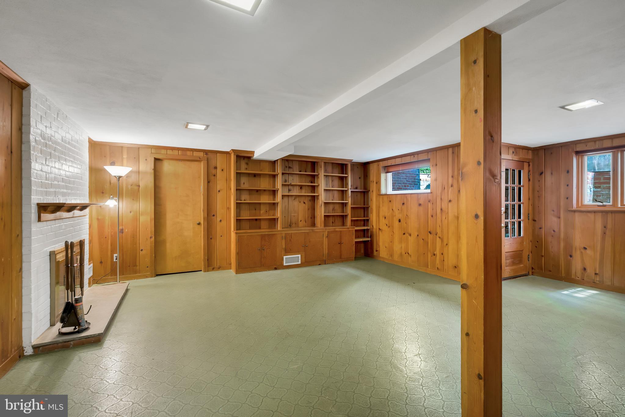 5523 Trent Street Chevy Chase, MD 20815 - Photo 24 of 42 Wonderful Built-Ins