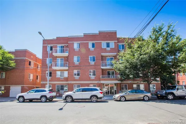 $525,000 | 78-36 46th Avenue, Unit 3D | Elmhurst