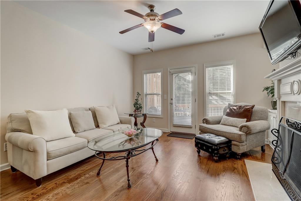 7215 Highland Bluff, Unit 2 Atlanta, GA 30328 - Photo 11 of 44