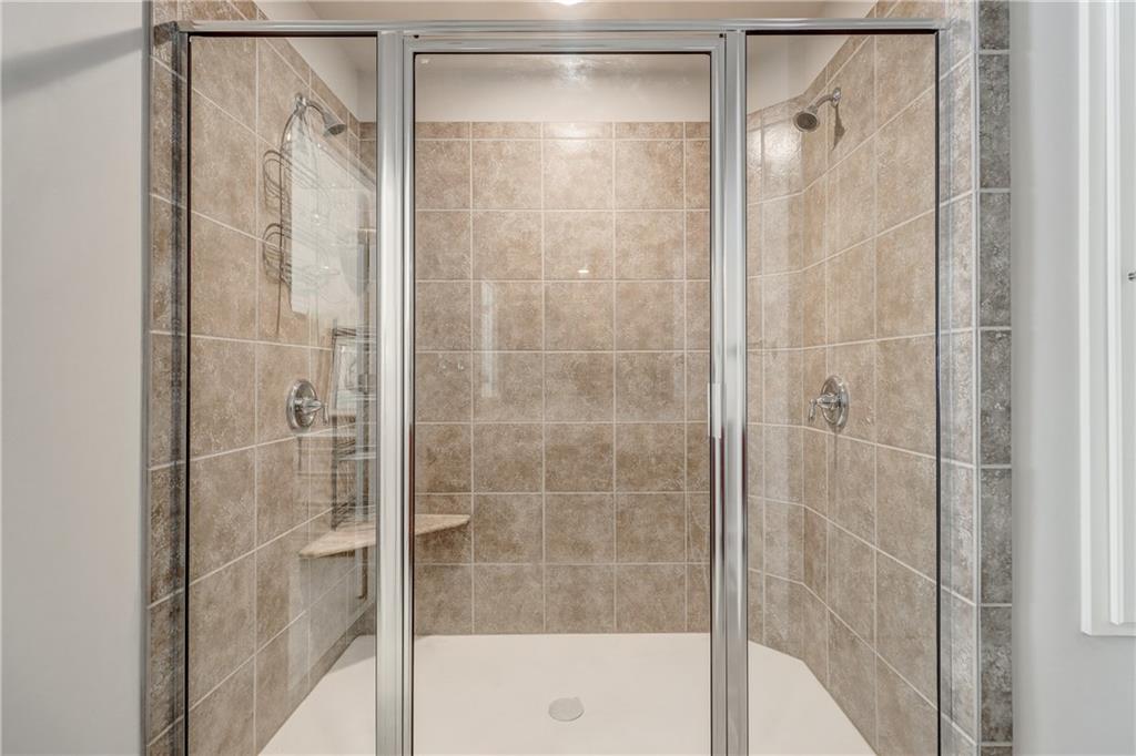7215 Highland Bluff, Unit 2 Atlanta, GA 30328 - Photo 19 of 44