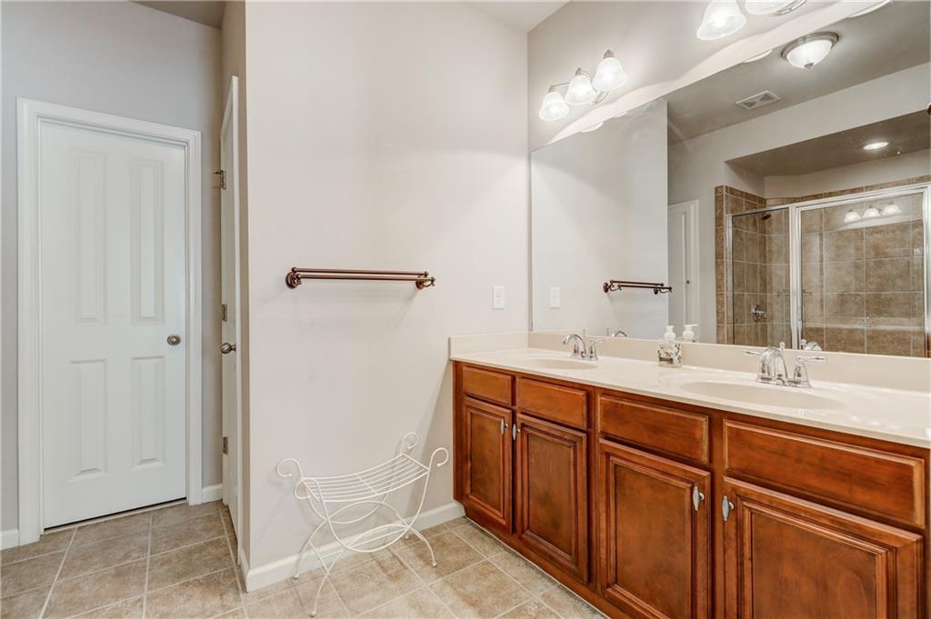 7215 Highland Bluff, Unit 2 Atlanta, GA 30328 - Photo 20 of 44