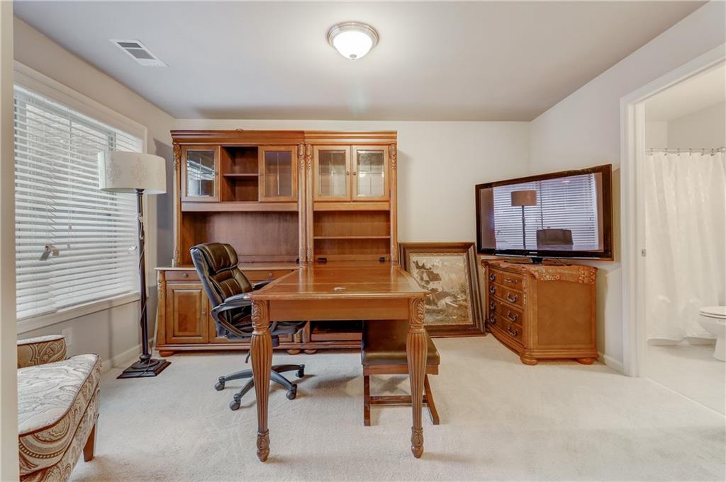 7215 Highland Bluff, Unit 2 Atlanta, GA 30328 - Photo 23 of 44