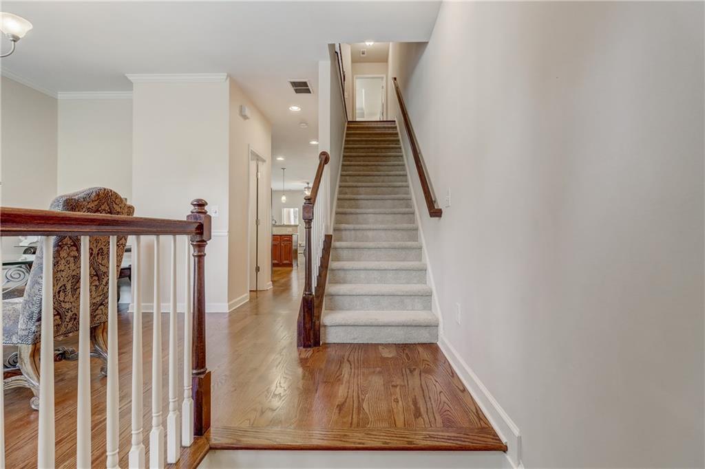 7215 Highland Bluff, Unit 2 Atlanta, GA 30328 - Photo 4 of 44