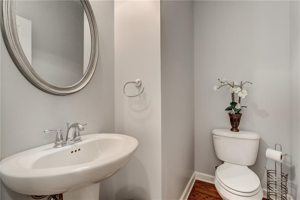 7215 Highland Bluff, Unit 2 Atlanta, GA 30328 - Photo 10 of 44
