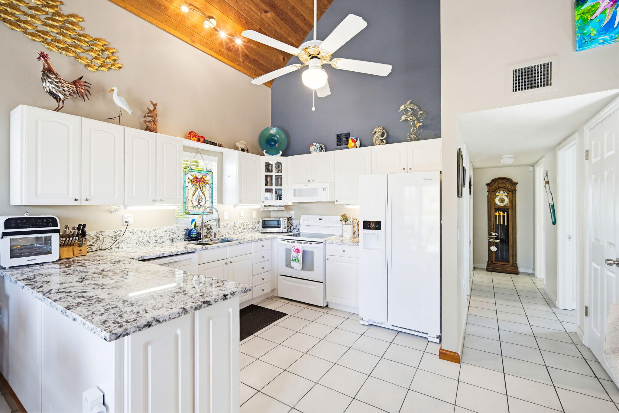 612 Blackbeard Road Summerland Key, FL 33042 - Photo 22 of 68 Kitchen