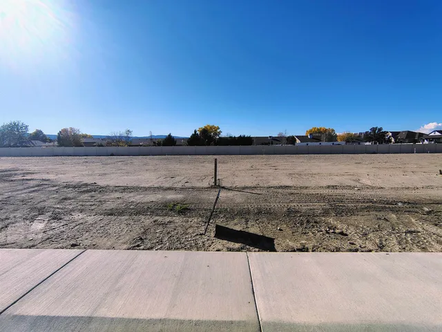 a view of a lake from a yard