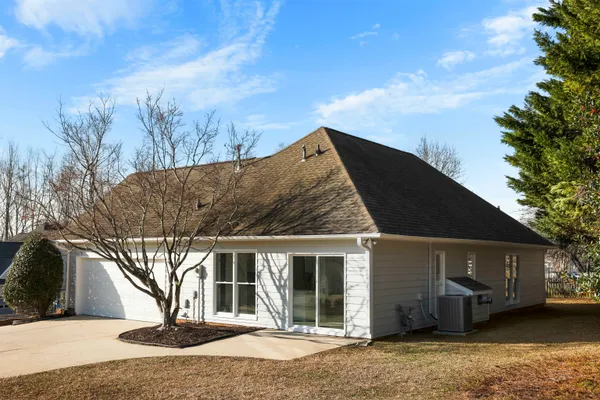 $284,900 | 225 Georgetown Court, Moore, SC 29369