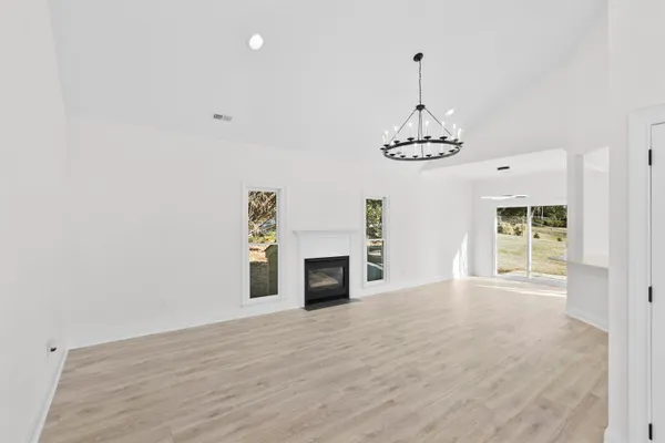 $284,900 | 225 Georgetown Court, Moore, SC 29369