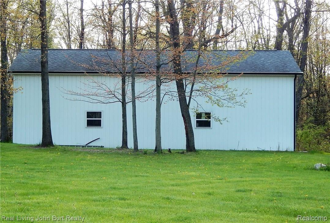 2651 Ray Road Oxford, MI 48370 - Photo 3 of 10 30x50 Pole Barn