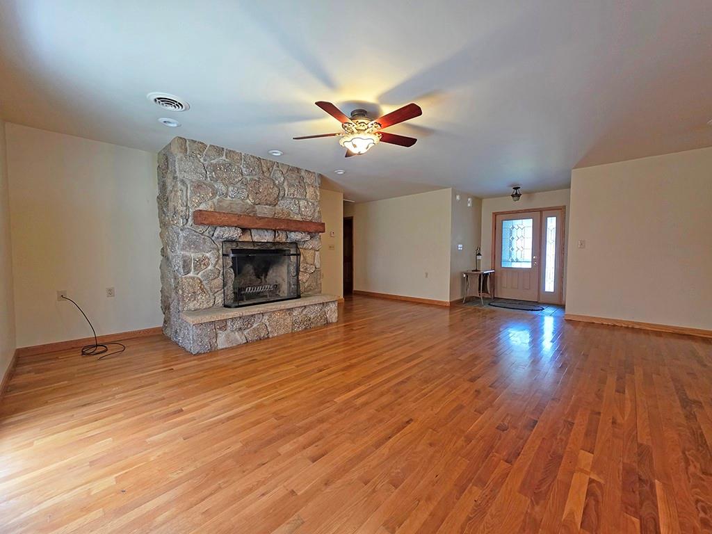 2140 Jackson Run Road Punxsutawney, PA 15767 - Photo 8 of 22 Living Room