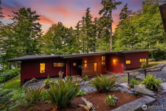 $1,250,000 | 2591 Taft Drive, Lummi Island, WA 98262