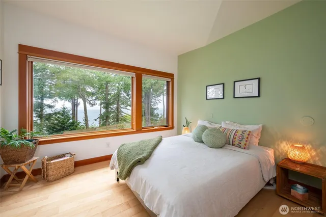 $1,250,000 | 2591 Taft Drive, Lummi Island, WA 98262