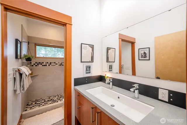 $1,250,000 | 2591 Taft Drive, Lummi Island, WA 98262