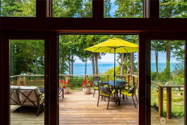 $1,250,000 | 2591 Taft Drive, Lummi Island, WA 98262