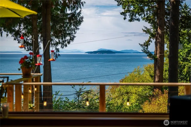 $1,250,000 | 2591 Taft Drive, Lummi Island, WA 98262