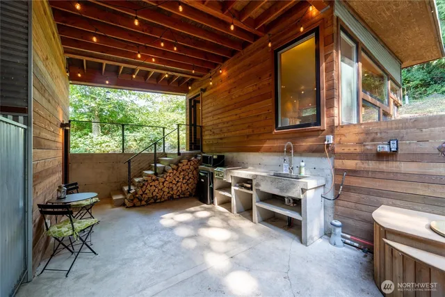 $1,250,000 | 2591 Taft Drive, Lummi Island, WA 98262