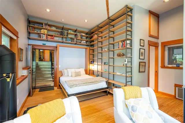 $1,250,000 | 2591 Taft Drive, Lummi Island, WA 98262