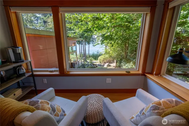 $1,250,000 | 2591 Taft Drive, Lummi Island, WA 98262