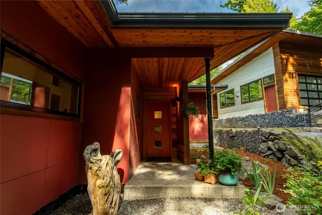 $1,250,000 | 2591 Taft Drive, Lummi Island, WA 98262