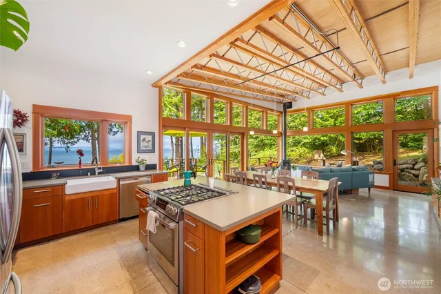 $1,250,000 | 2591 Taft Drive, Lummi Island, WA 98262
