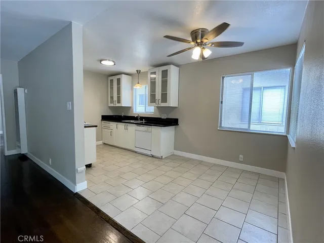 $1,945 | 2309 Cedar Avenue, Long Beach, CA 90806