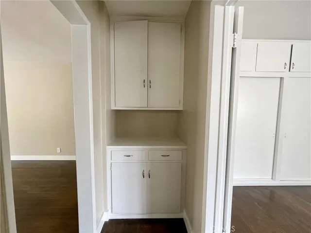 $1,945 | 2309 Cedar Avenue, Long Beach, CA 90806