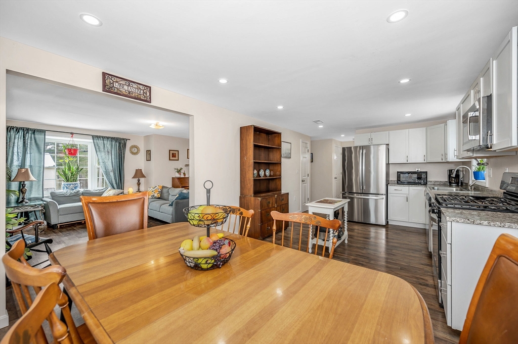115 Acropolis Road Lowell, MA 01854 - Photo 11 of 31