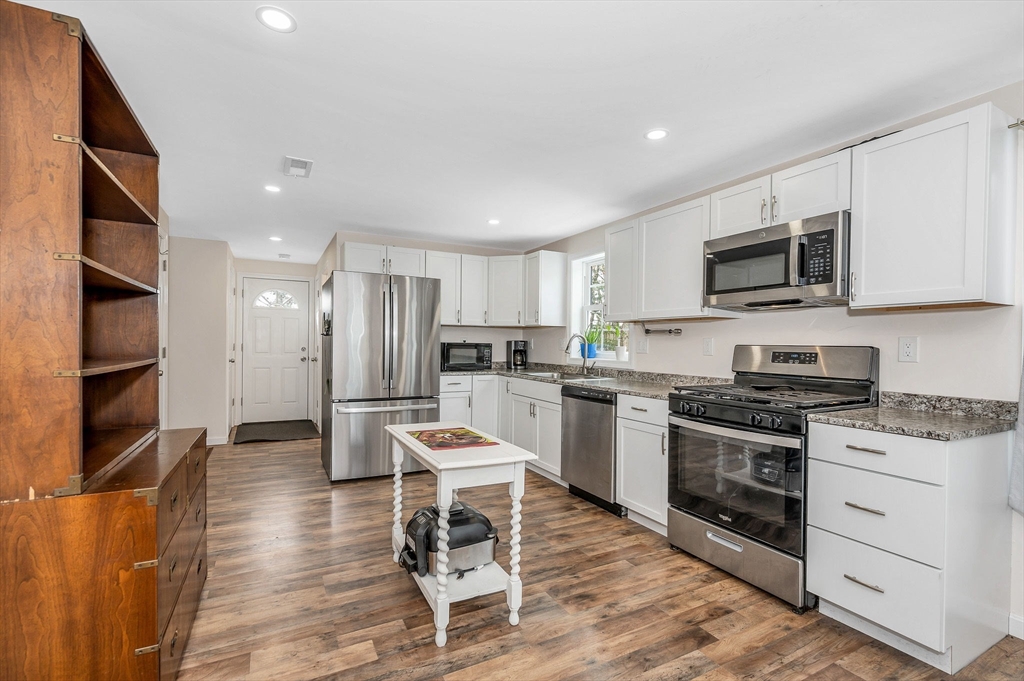 115 Acropolis Road Lowell, MA 01854 - Photo 13 of 31