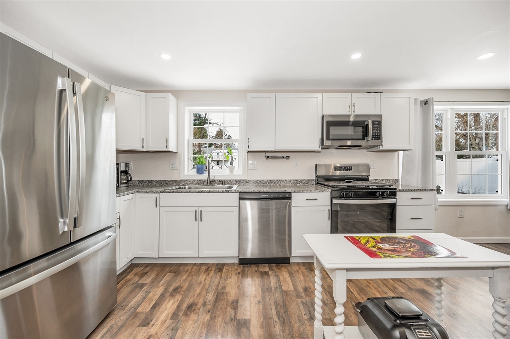 115 Acropolis Road Lowell, MA 01854 - Photo 14 of 31