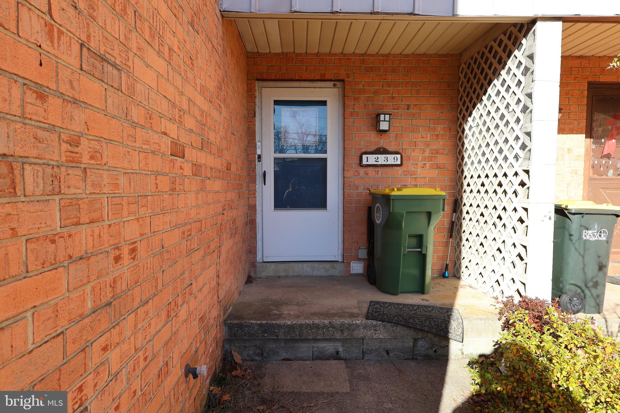 1239 Wabank Road Lancaster, PA 17603 - Photo 28 of 31 a front view of a house with a shower