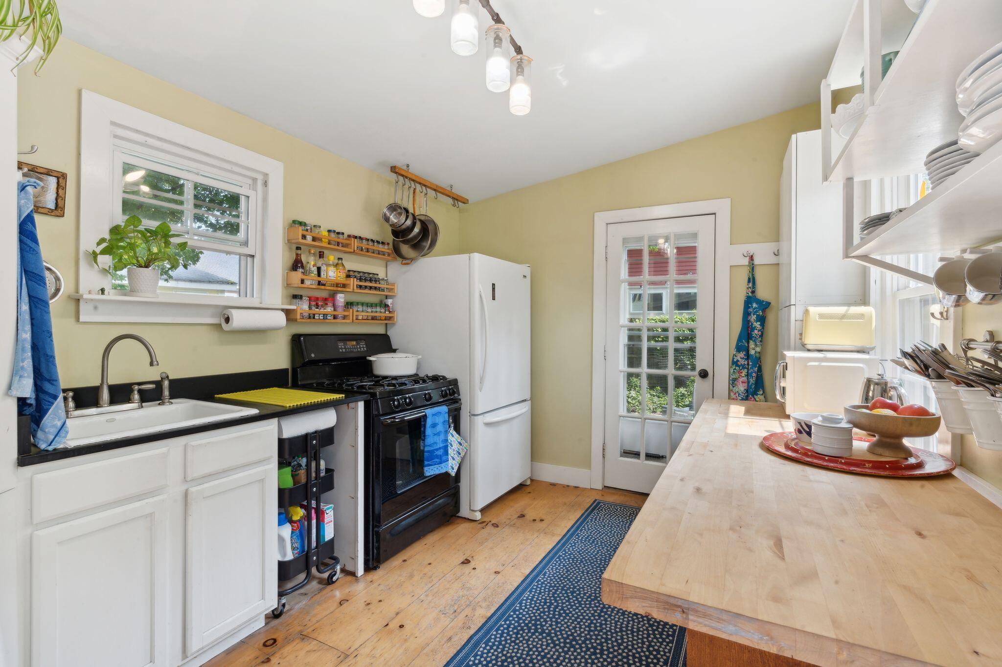 445 Middle Street Bath, ME 04530 - Photo 23 of 75 36_DSC00984