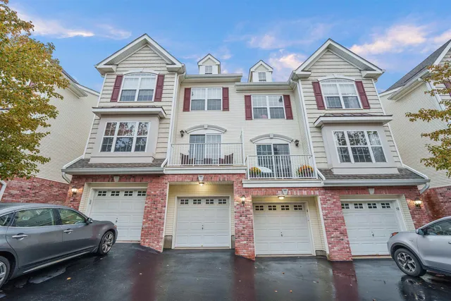 $579,000 | 62 Boatworks Drive, Bayonne, NJ 07002