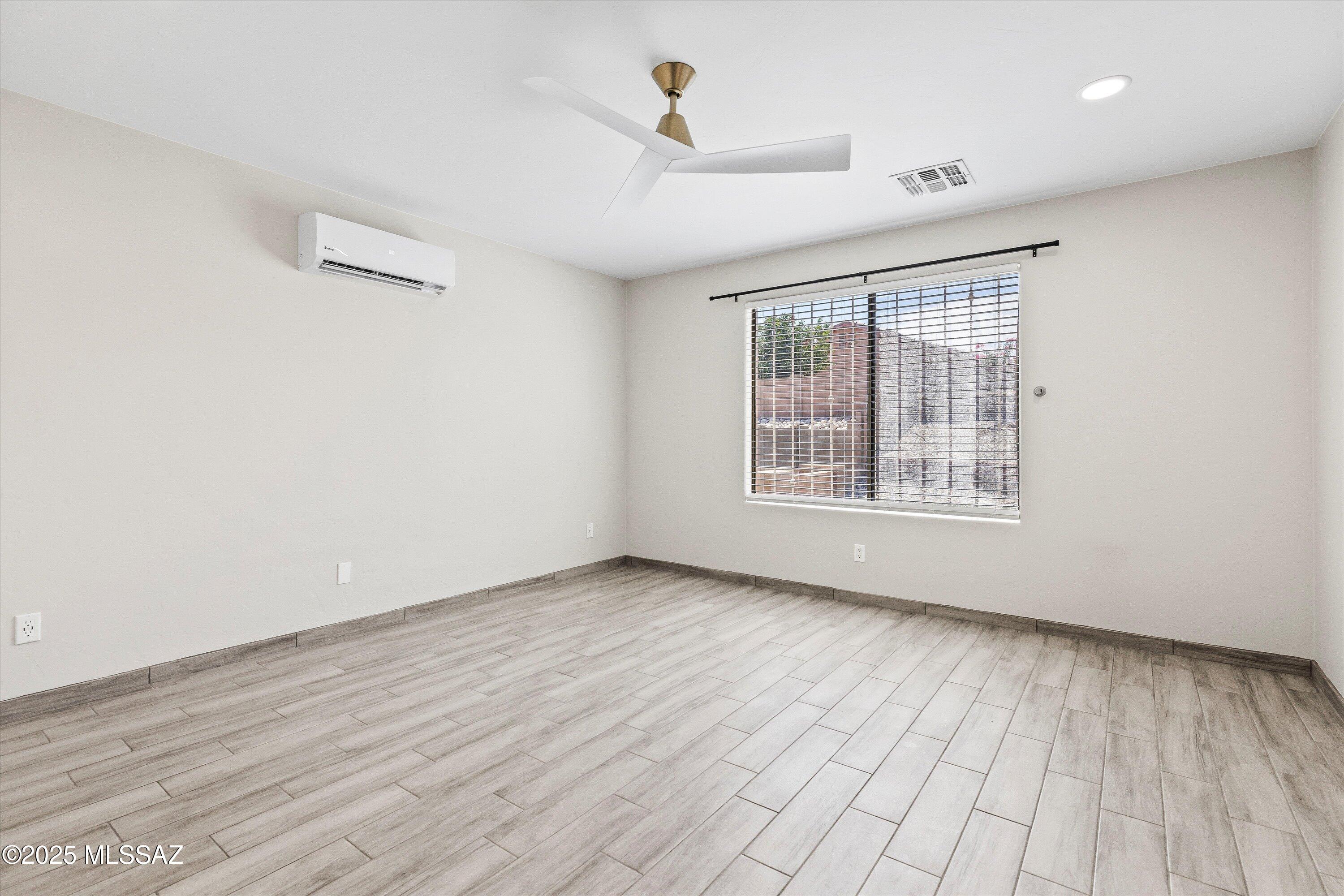 8492 East Sarnoff Ridge Loop Tucson, AZ 85710 - Photo 13 of 28