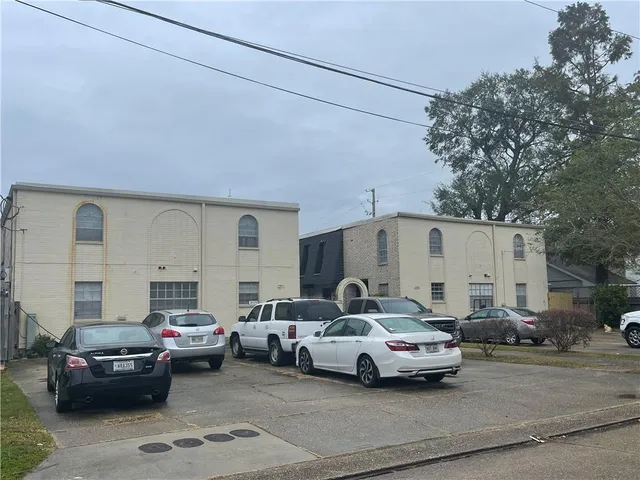 $1,200,000 | Undisclosed Address, Metairie, LA 70002