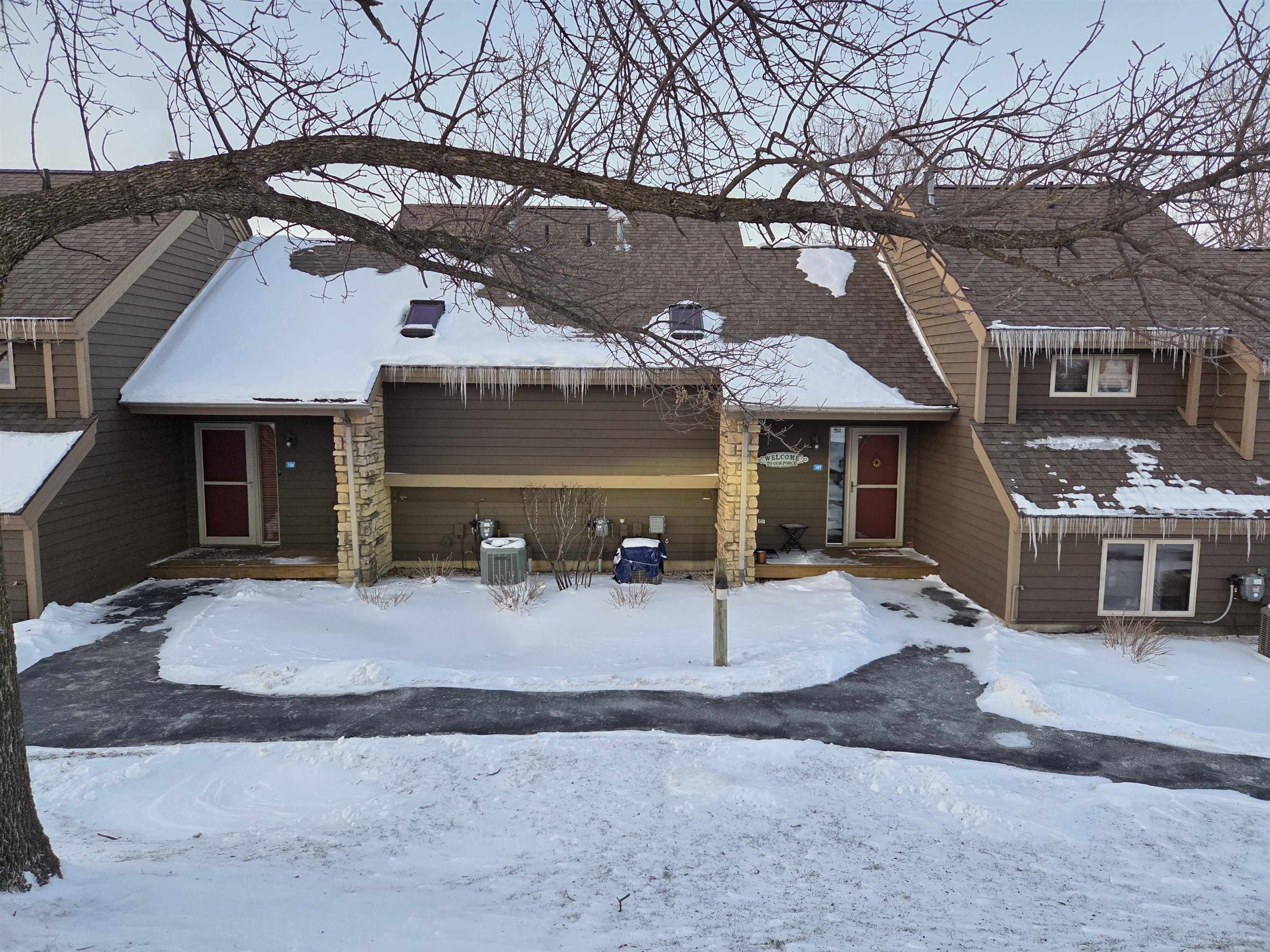 107 East Point Drive Galena, IL 61036 - Photo 1 of 23