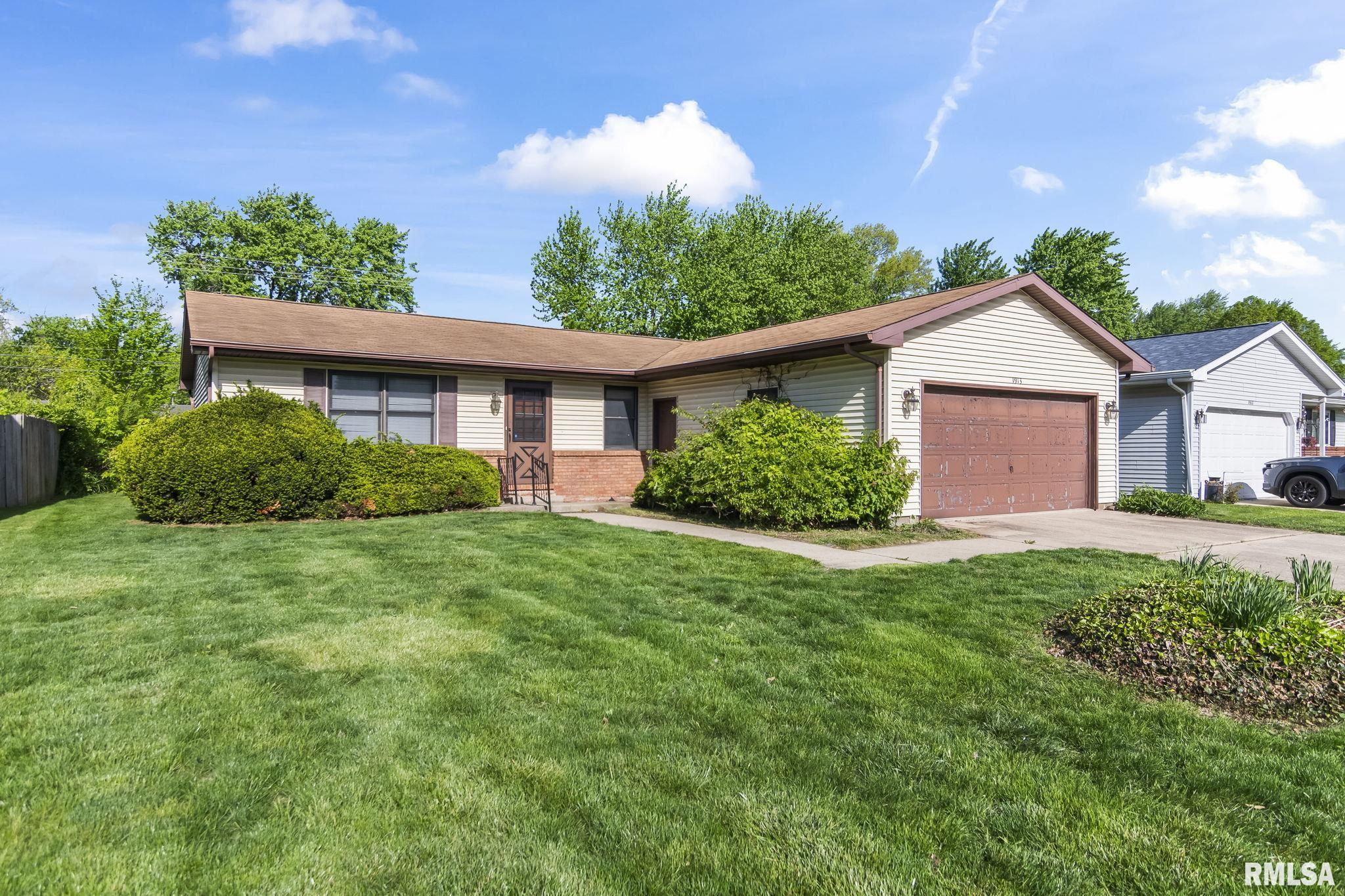 1913 Scarbrough Road Springfield, IL 62702 - Photo 3 of 27