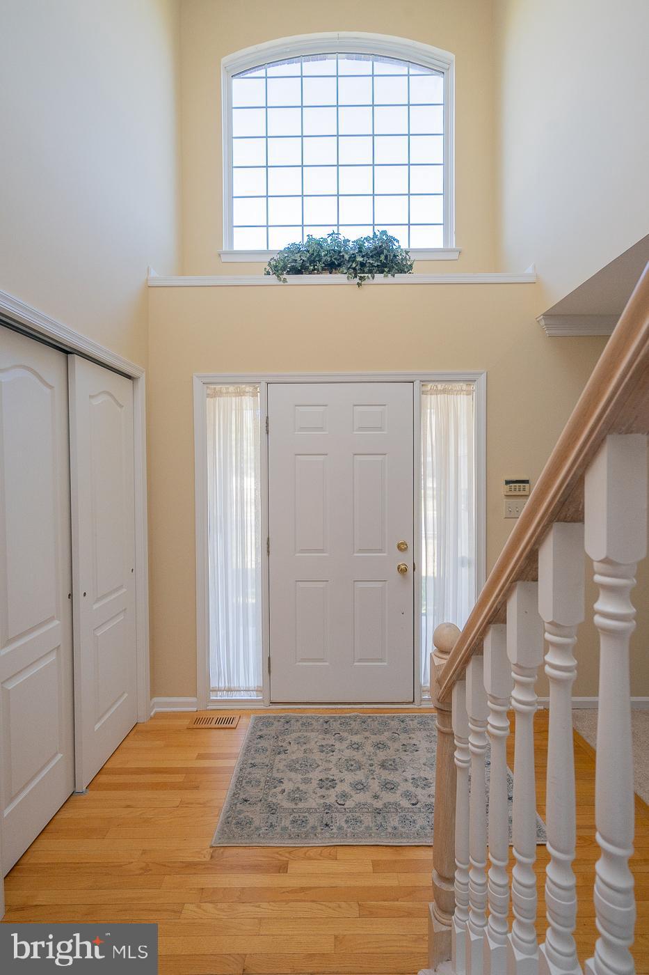 56 Plum Tree Drive Sewell, NJ 08080 - Photo 4 of 33 Foyer