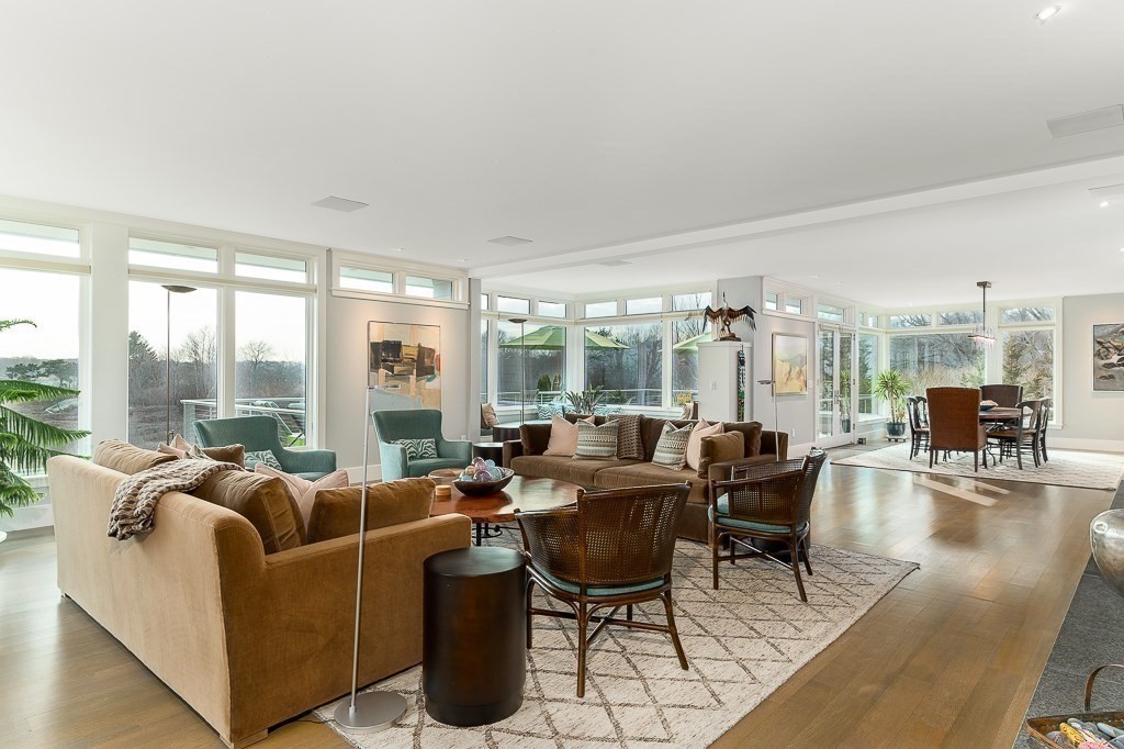 41 Farrington Avenue Gloucester, MA 01930 - Photo 5 of 37